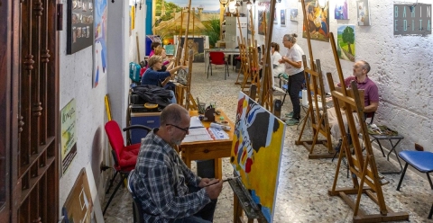 Bari, "Artisti in Bottega": da 25 anni nel rione San Pasquale c'� un rifugio per aspiranti pittori